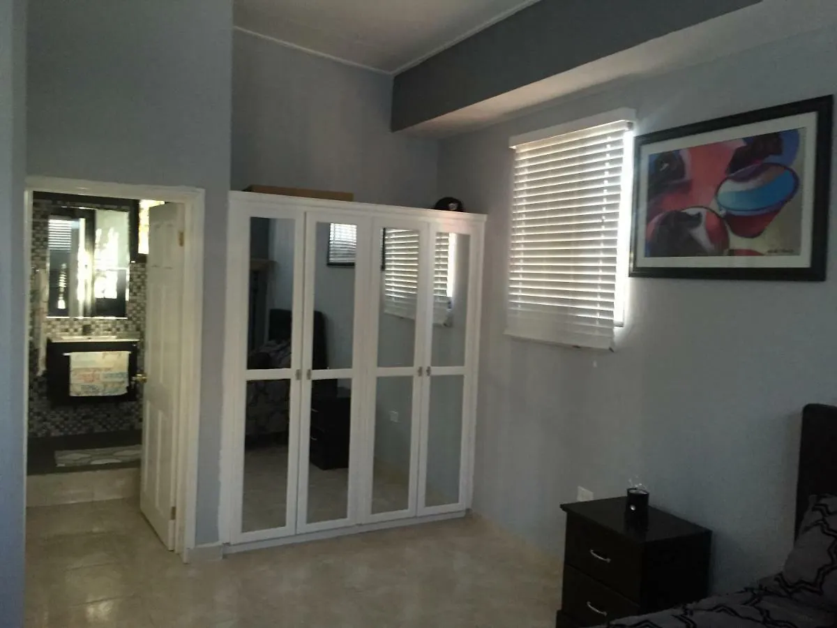Hôtel Skye Bar & Lounge à Port-au-Prince